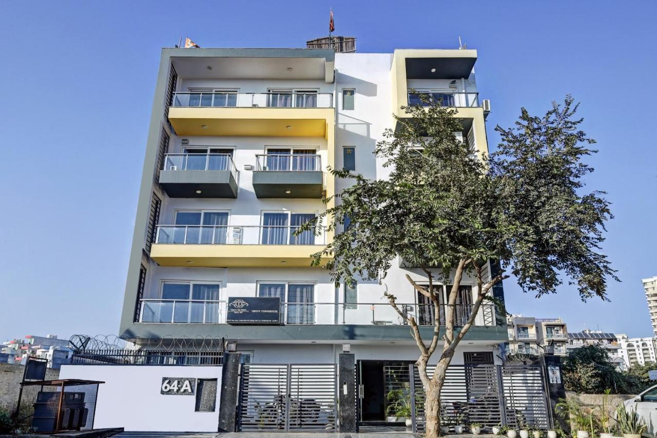 Super Townhouse Tipsyy Near Bestech Central Square Mall Gurgaon Exterior photo