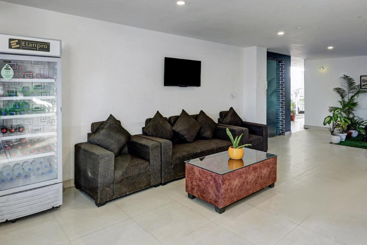 Super Townhouse Tipsyy Near Bestech Central Square Mall Gurgaon Exterior photo