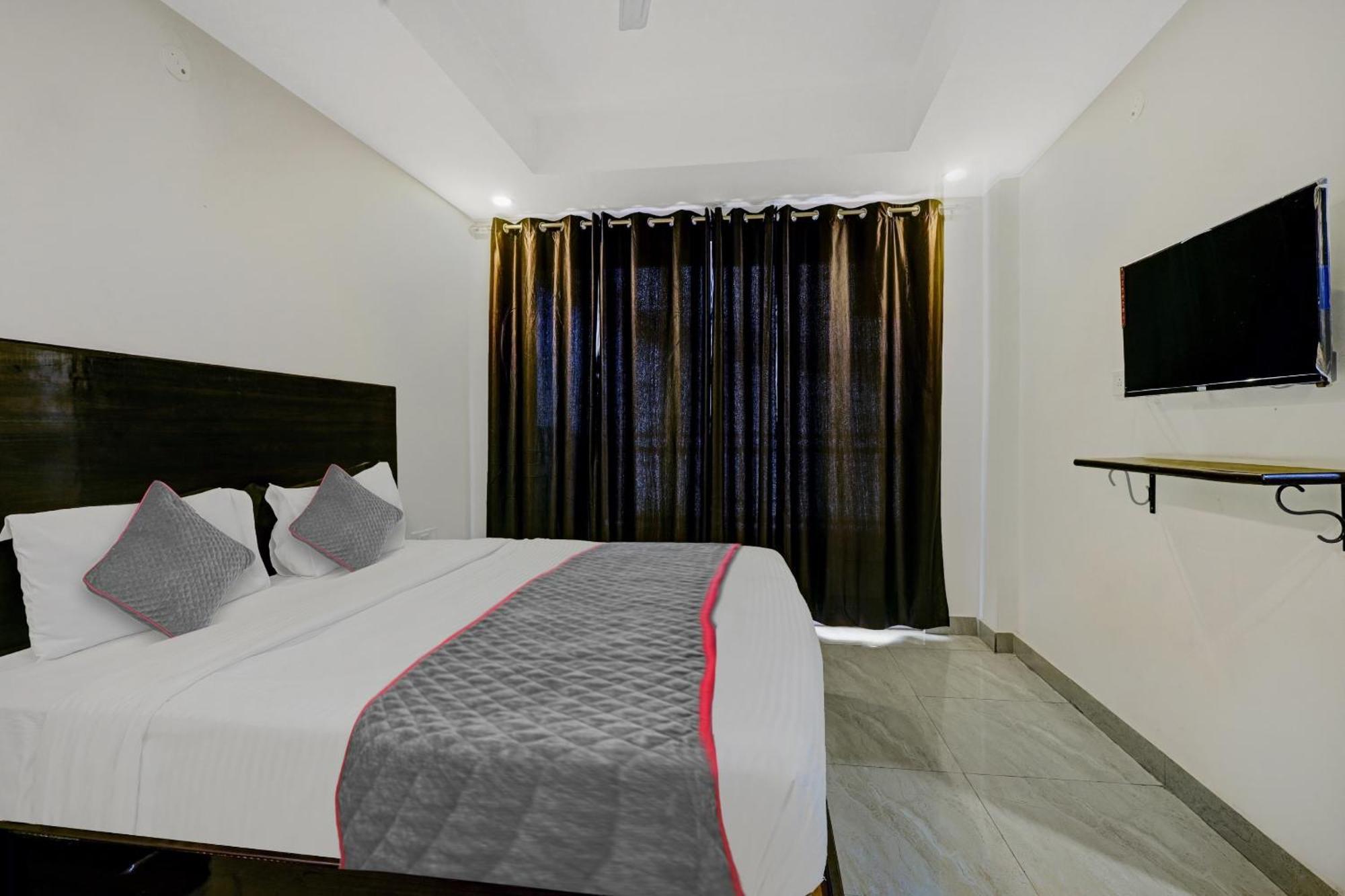 Super Townhouse Tipsyy Near Bestech Central Square Mall Gurgaon Exterior photo