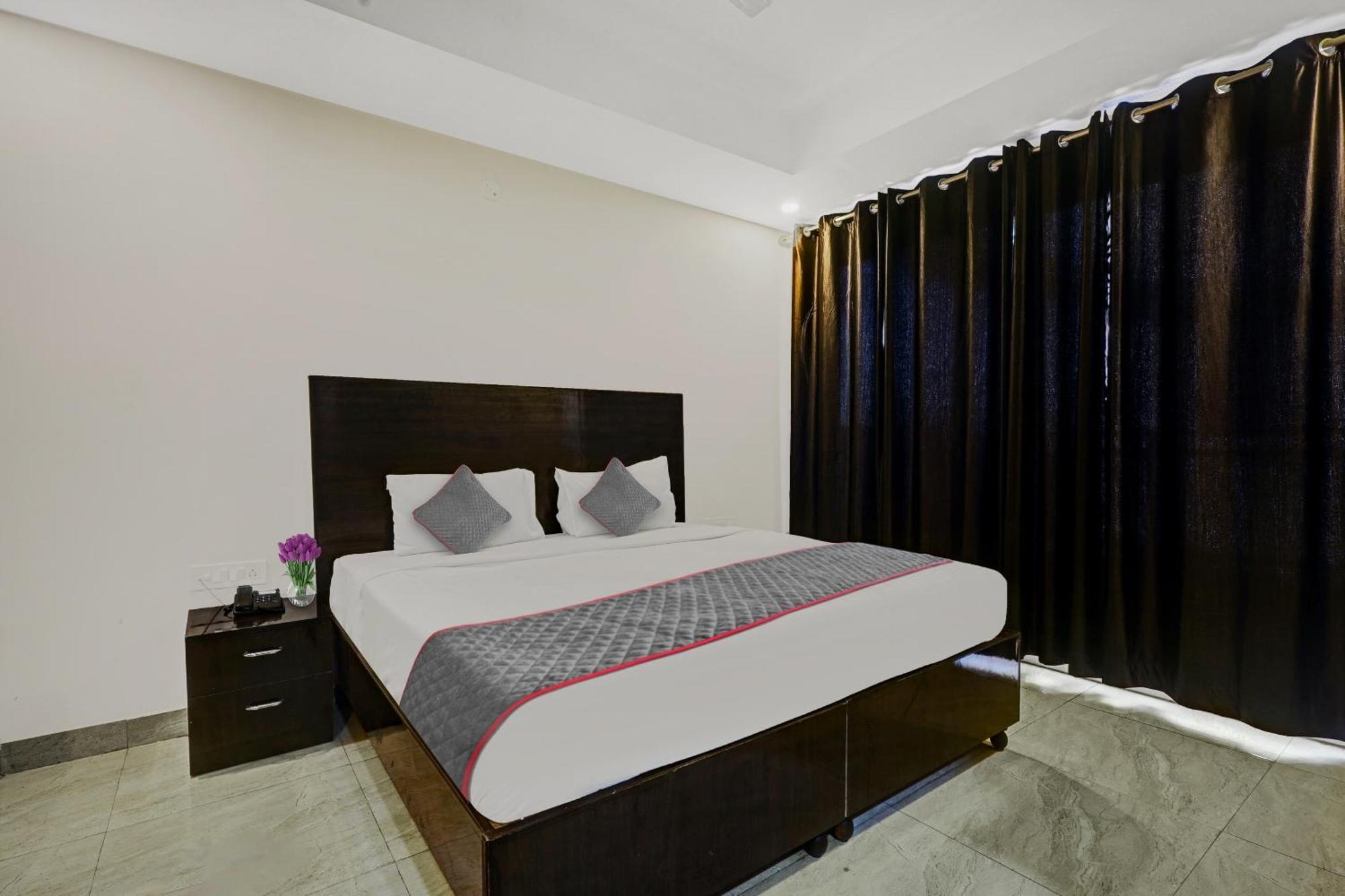 Super Townhouse Tipsyy Near Bestech Central Square Mall Gurgaon Exterior photo