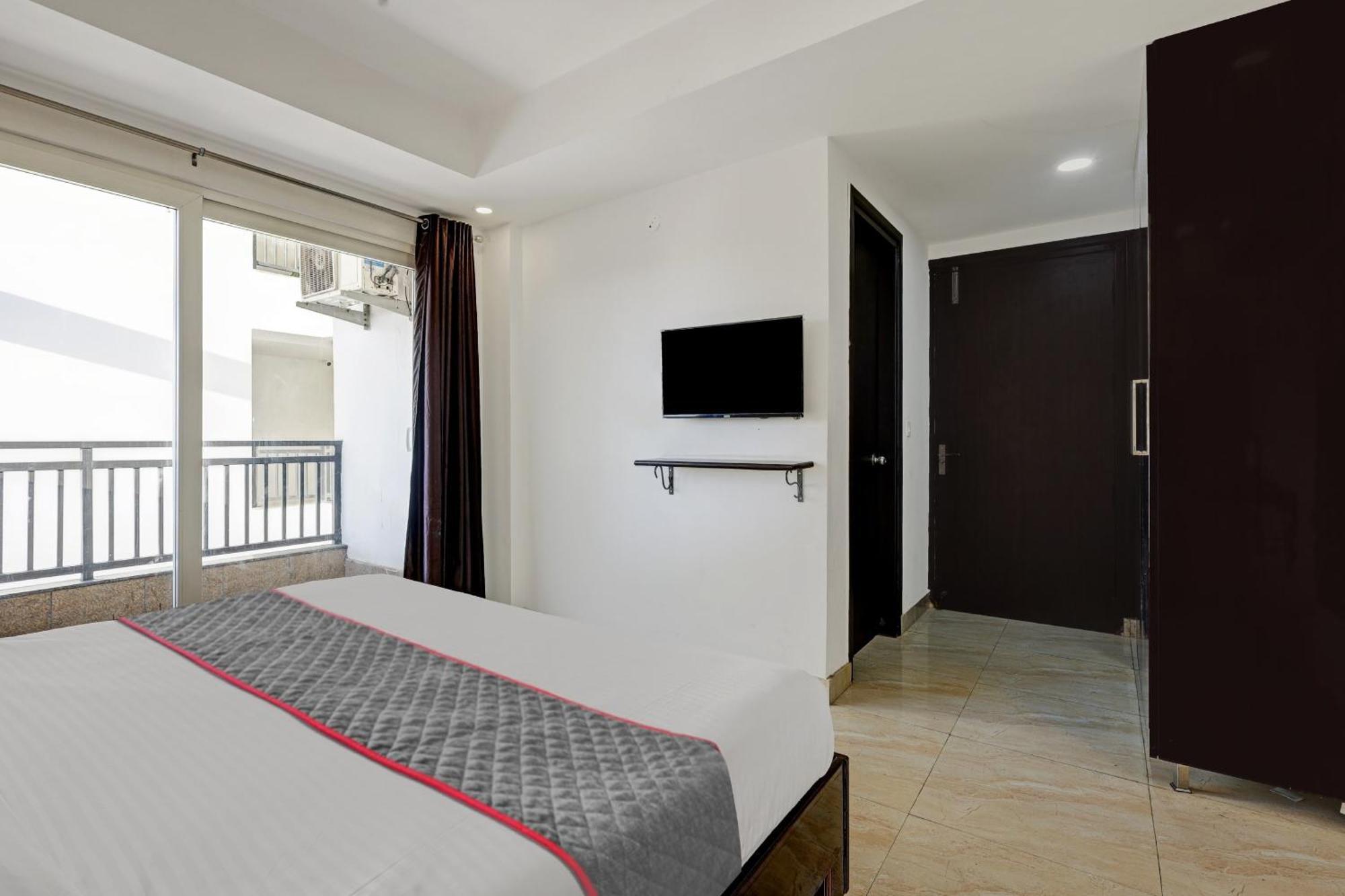 Super Townhouse Tipsyy Near Bestech Central Square Mall Gurgaon Exterior photo