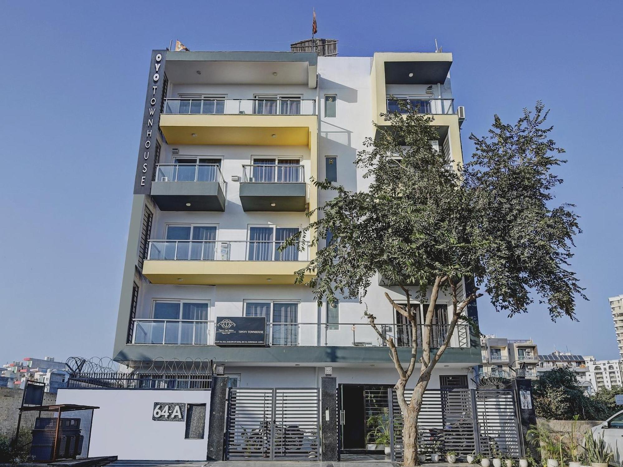 Super Townhouse Tipsyy Near Bestech Central Square Mall Gurgaon Exterior photo