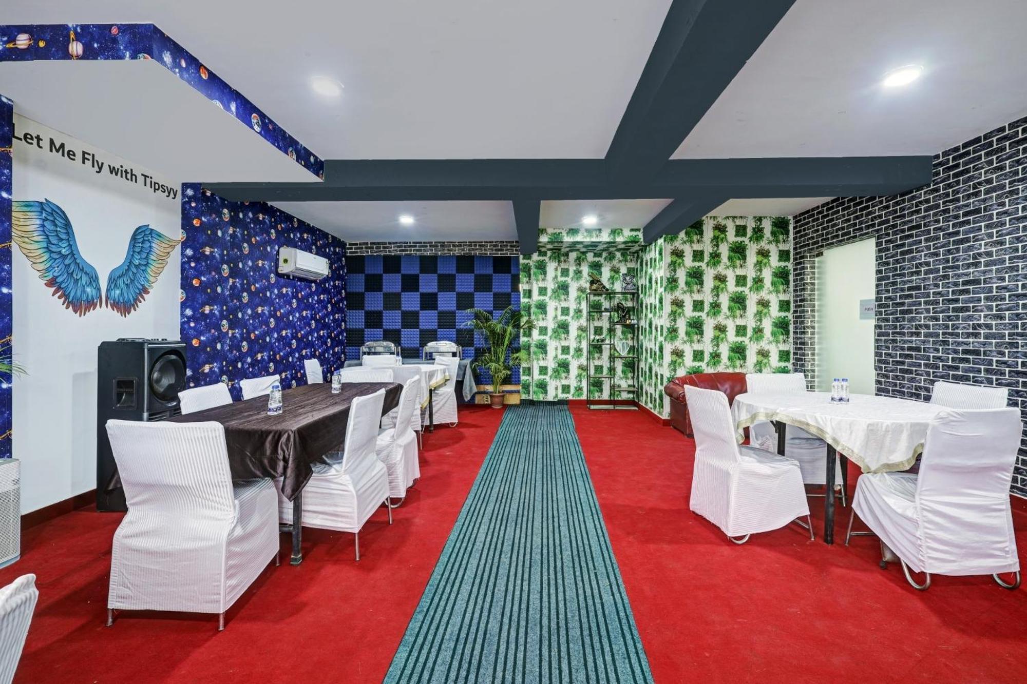 Super Townhouse Tipsyy Near Bestech Central Square Mall Gurgaon Exterior photo