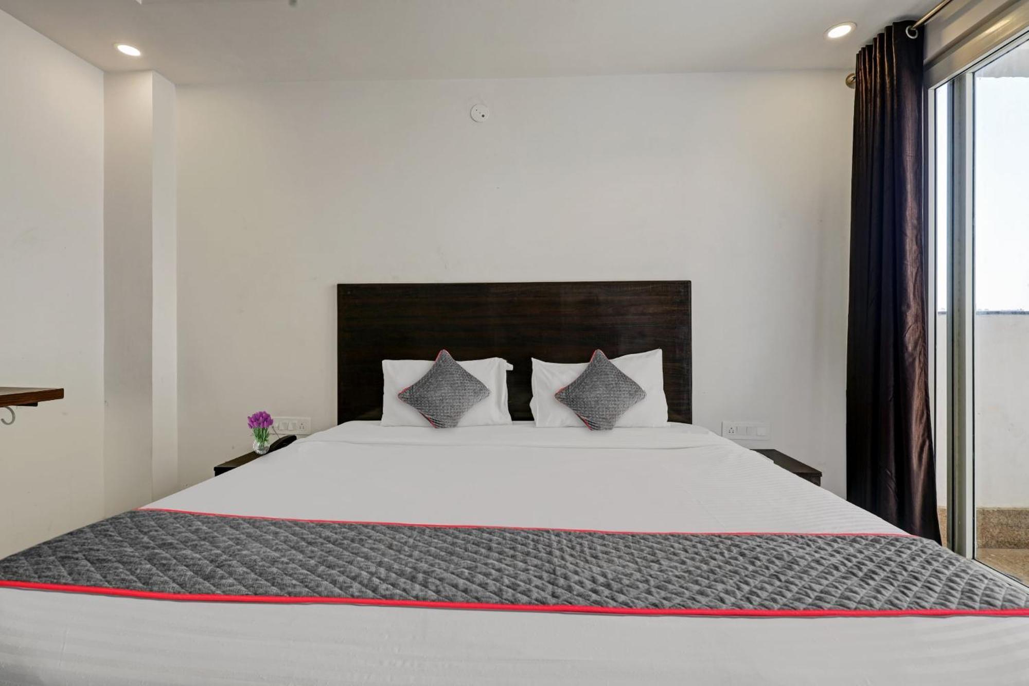 Super Townhouse Tipsyy Near Bestech Central Square Mall Gurgaon Exterior photo