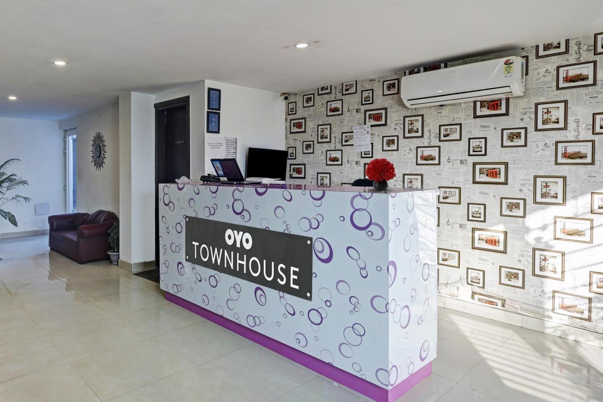 Super Townhouse Tipsyy Near Bestech Central Square Mall Gurgaon Exterior photo